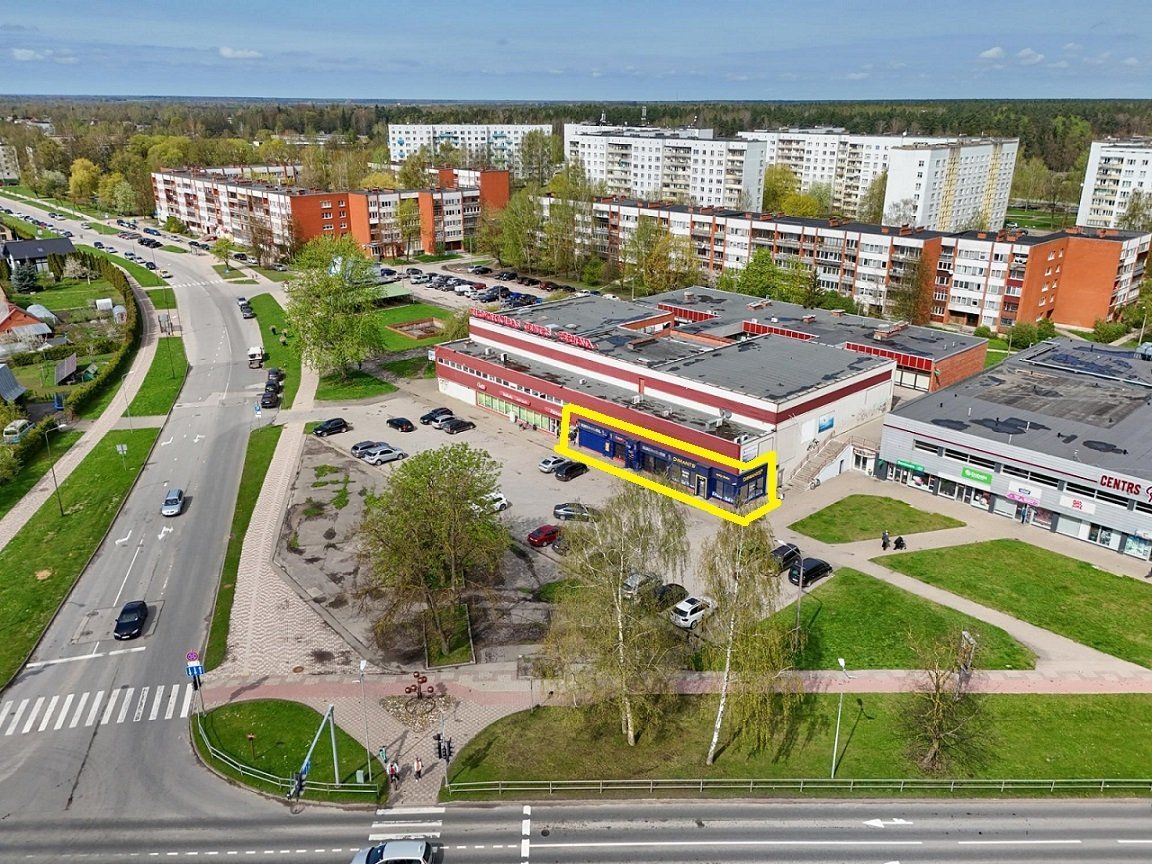 Tirdzniecības telpas 200 m², Pērnavas iela 4, Jelgava