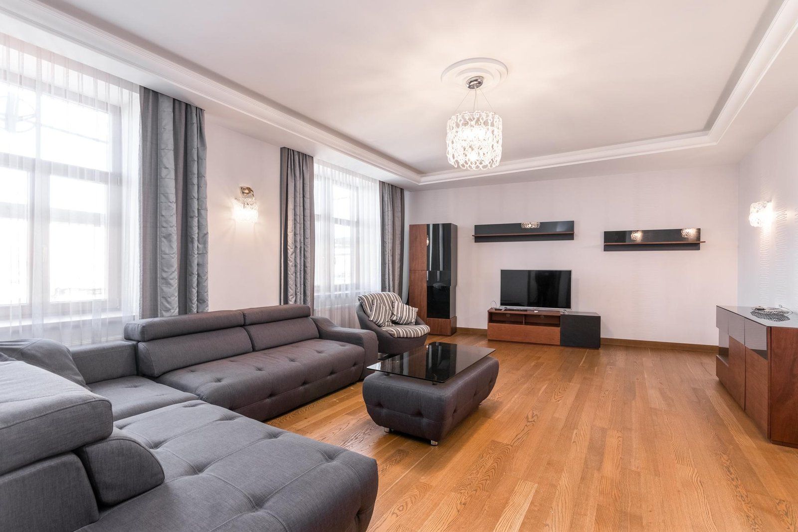 2 istabu dzīvoklis, Avotu iela 40, Avoti
