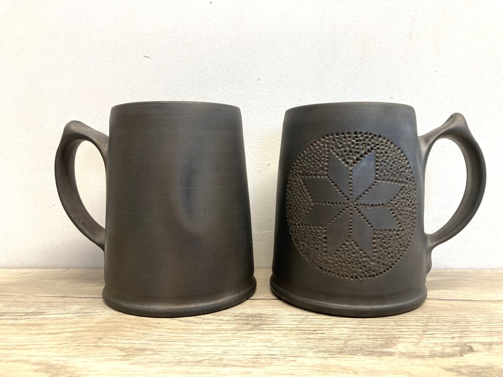 Krūze Cepļi, 500 ml, keramika, melnā krāsā — attēls 2