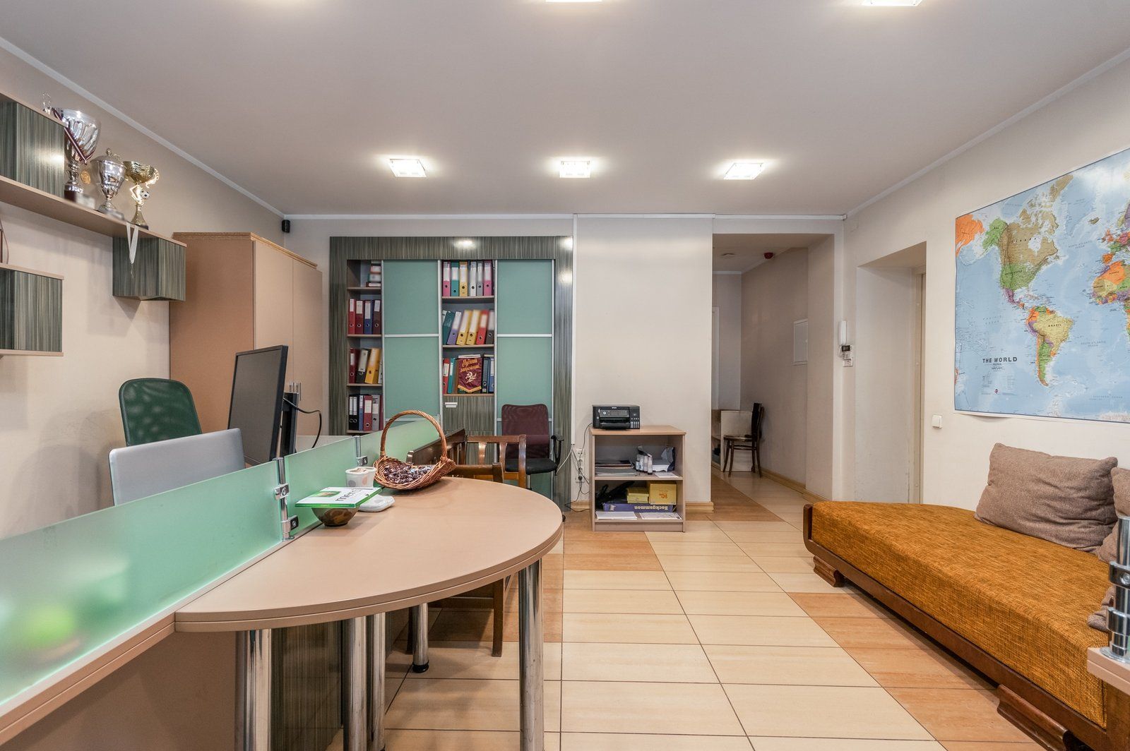 Biroja telpas 56 m², Mazā Kalna iela 13, Latgale