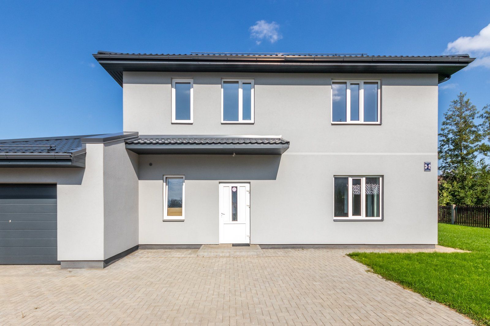 Privātmāja 200 m², Mežāres