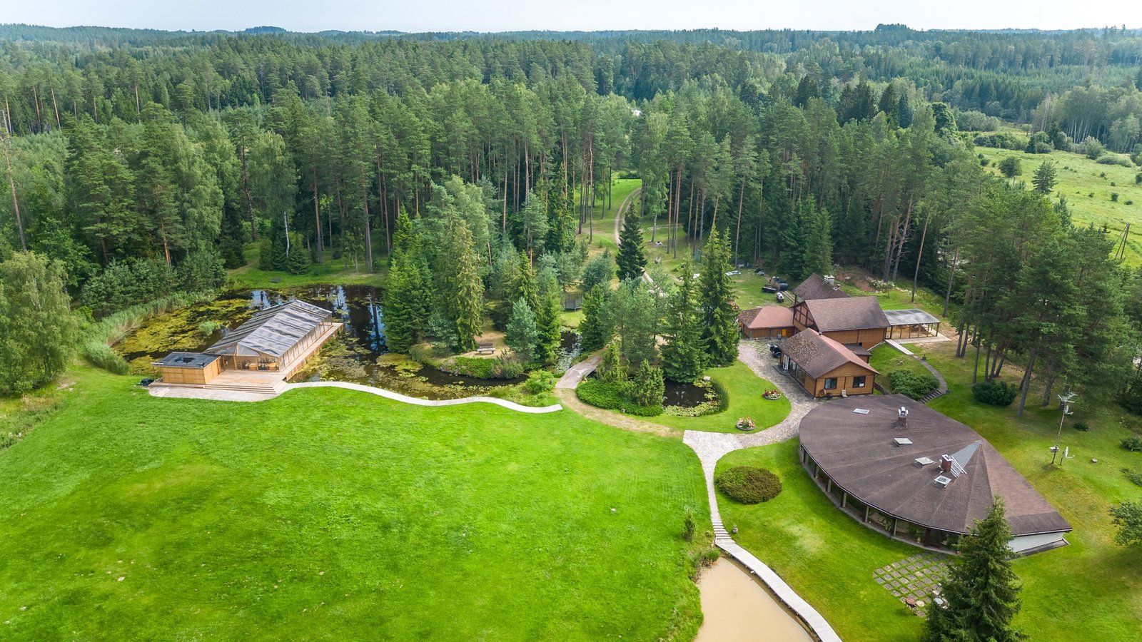 Privātmāja 393 m², Ainavas, Sēmes pagasts