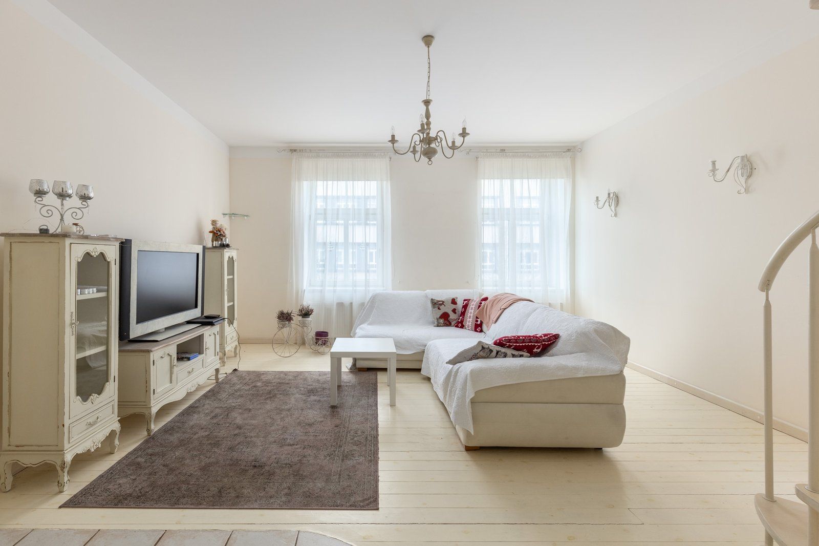4 istabu dzīvoklis, Strēlnieku iela 19, Centrs