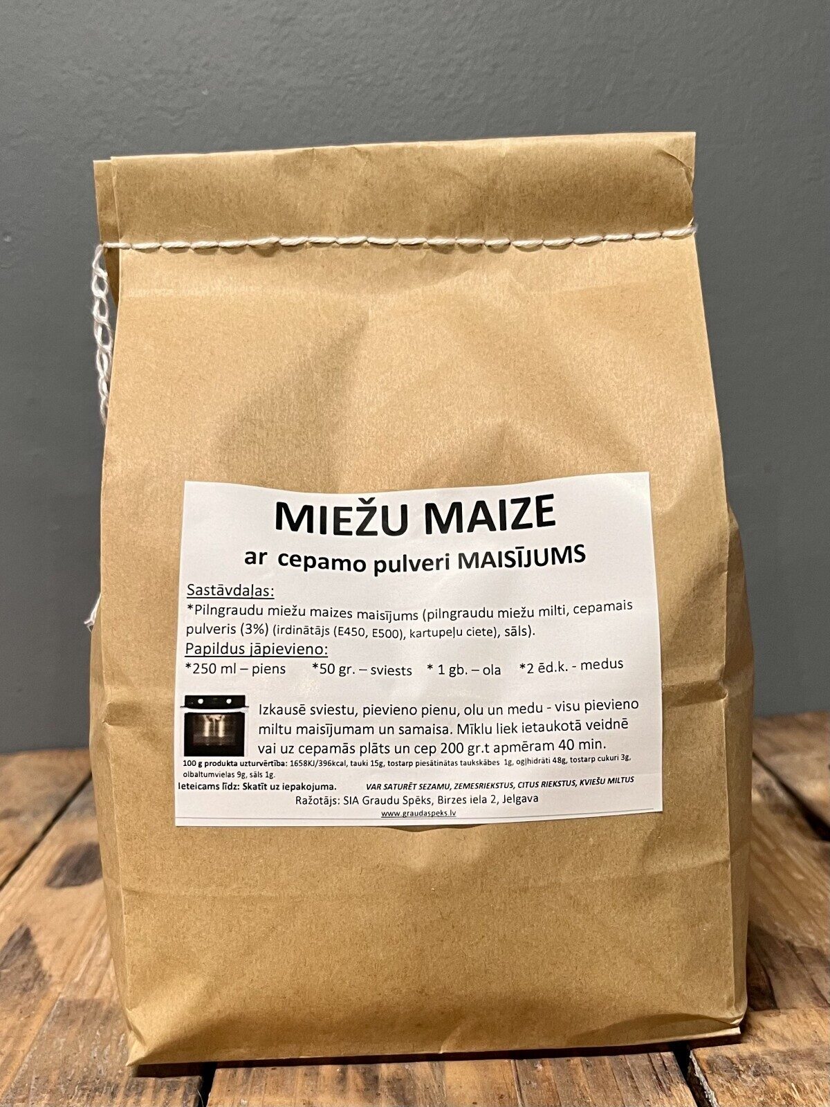 Pilngraudu miežu maizes maisījums ar cepamo pulveri