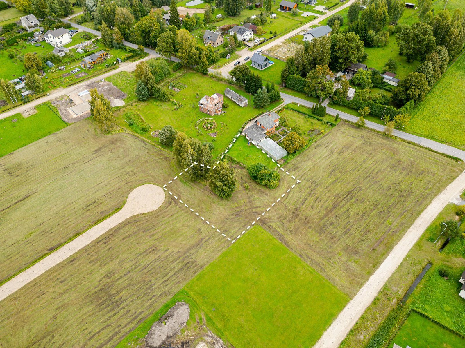 Zemes gabals 1936 m², 3. līnija 11J, Jelgava