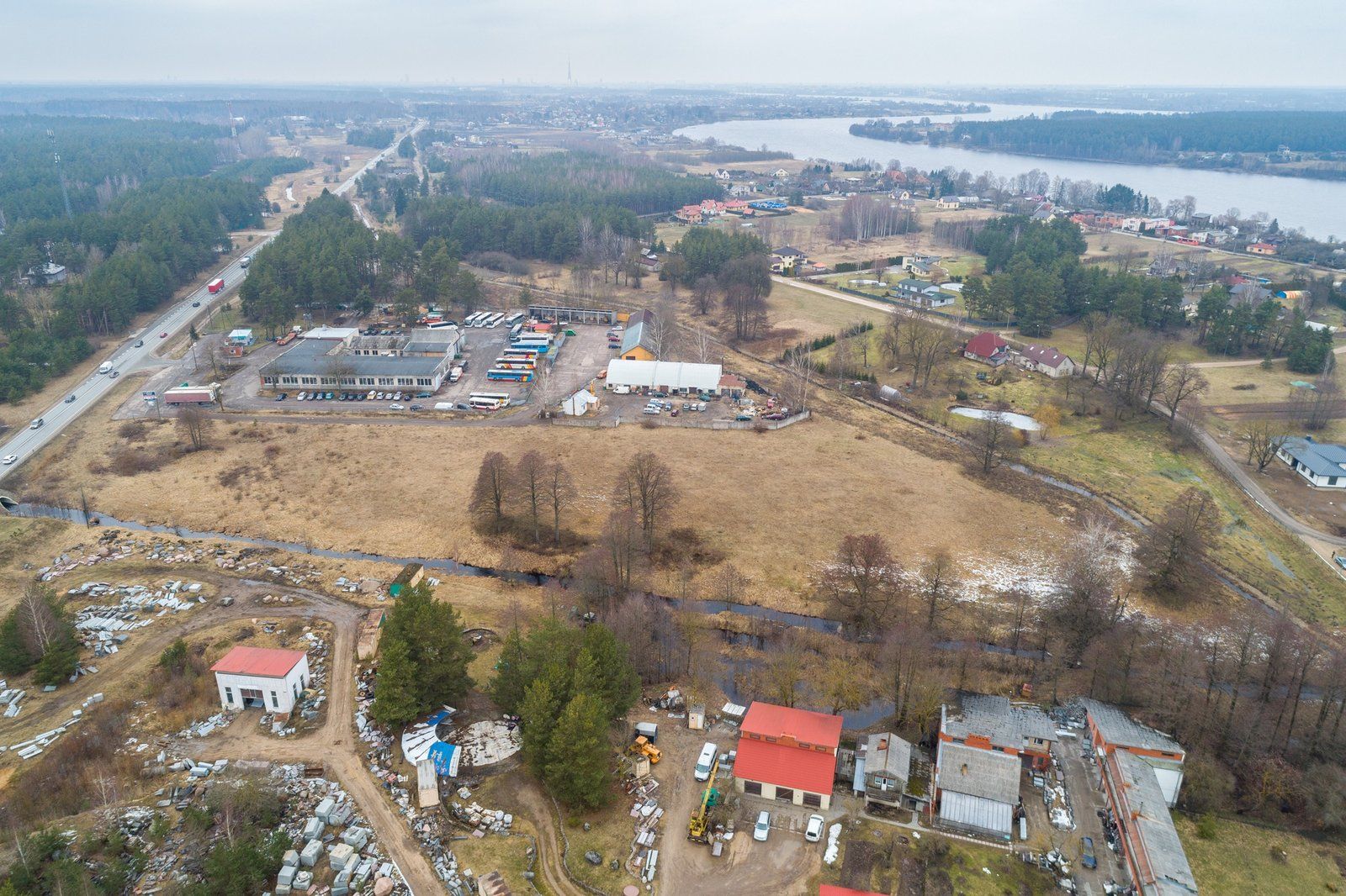 Zemes gabals 2,63 ha, Autodarbnīcas, Alejas — attēls 4