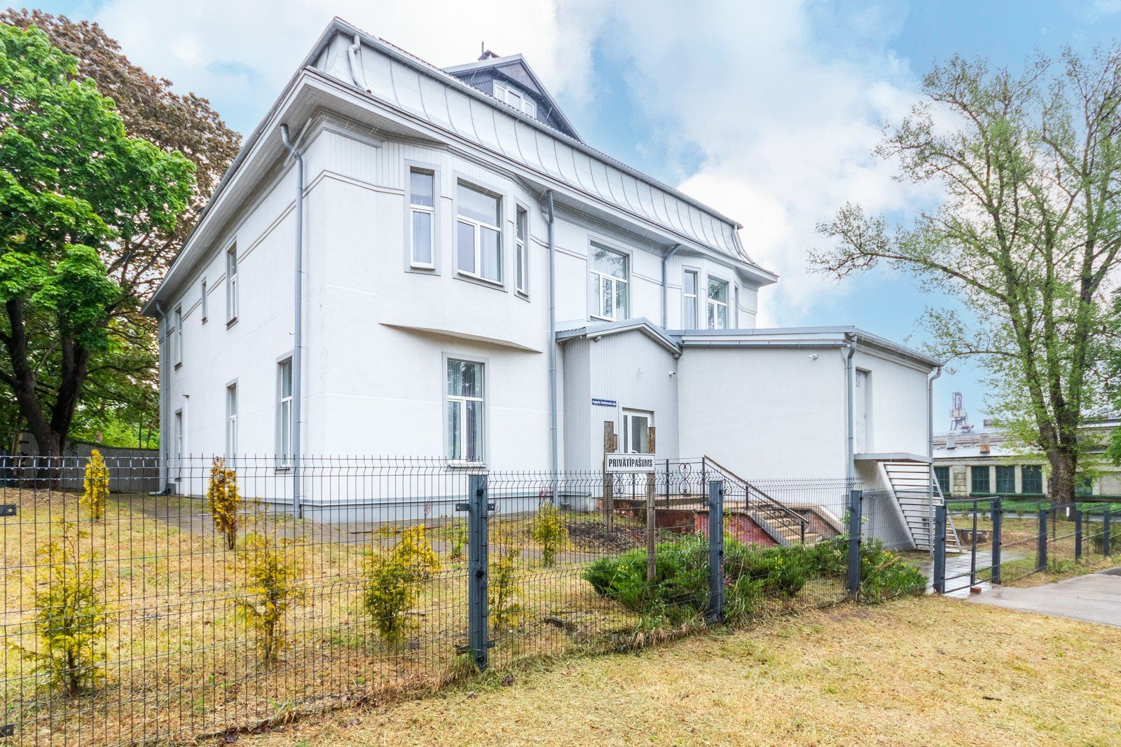 Namīpašums 631 m², Augusta Dombrovska iela 2, Vecmīlgrāvis