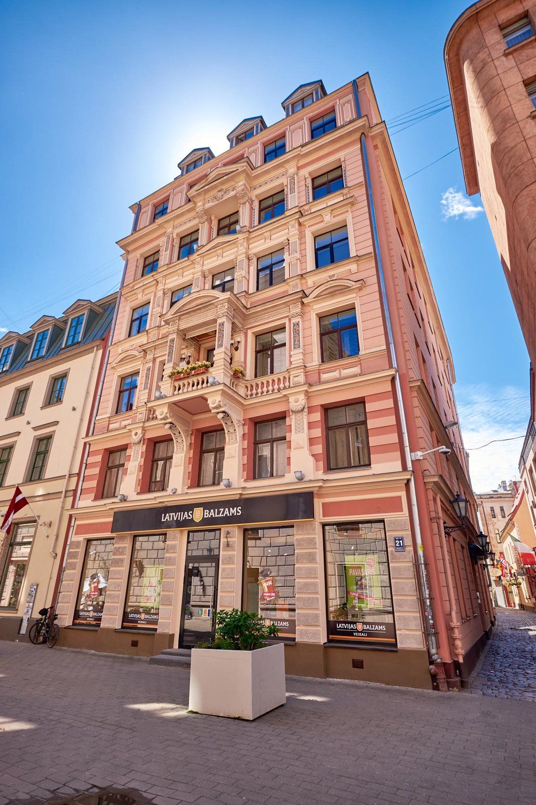 3 istabu dzīvoklis, Vaļņu iela 21, Vecrīga