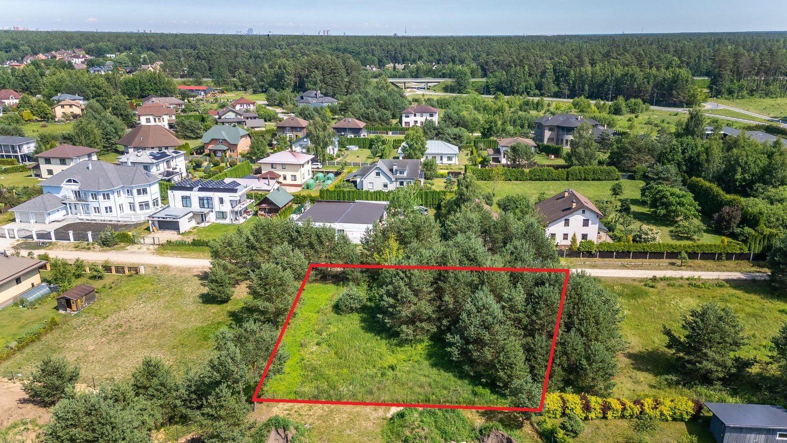 Zemes gabals 1355 m², Dambju iela 28, Babītes pagasts