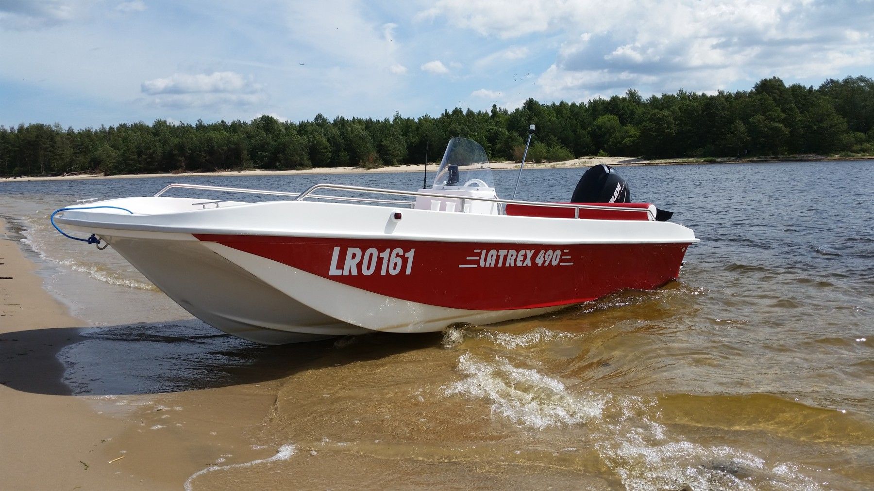Motorlaiva LATREX 490, 4,9 m, stikla šķiedra