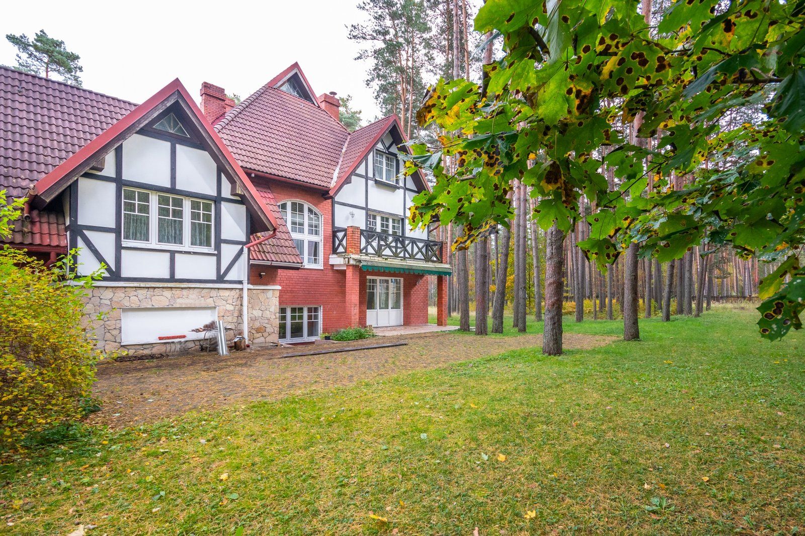 Privātmāja 792 m², Liedaga iela 24, Garkalnes pagasts