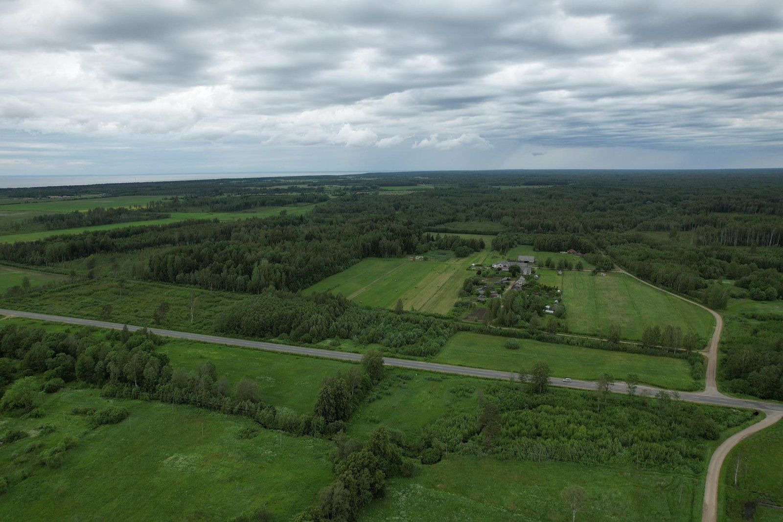 Zemes gabals 4,28 ha, Magdaras, Ainažu pagasts — attēls 4