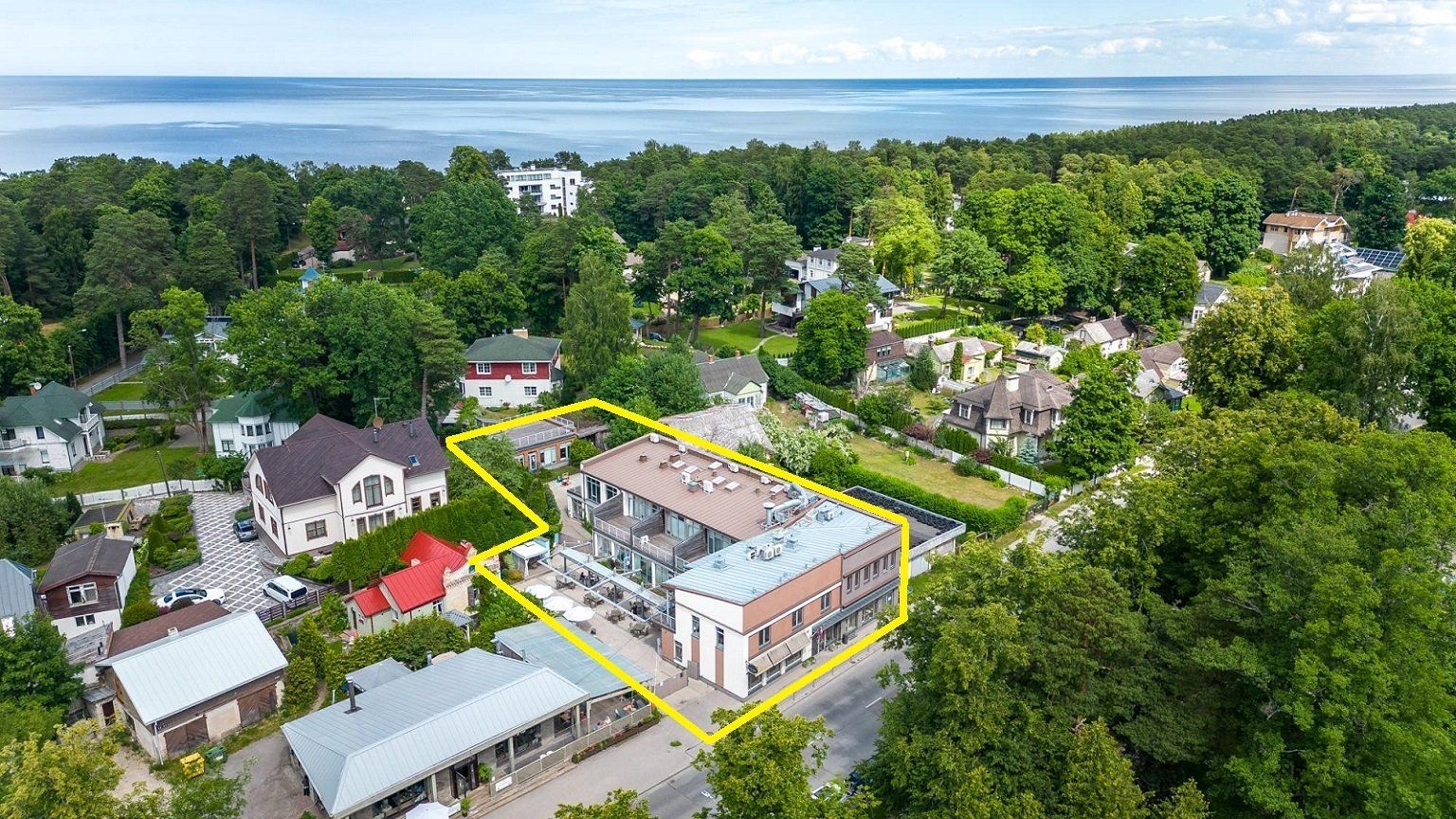 Namīpašums 1030 m², Mellužu prospekts 9, Jūrmala