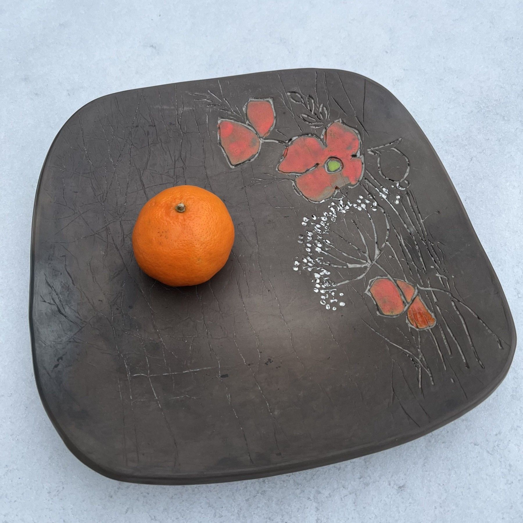 Šķīvji Inga Pērkons, keramika, melnā, oranžā krāsā — attēls 3