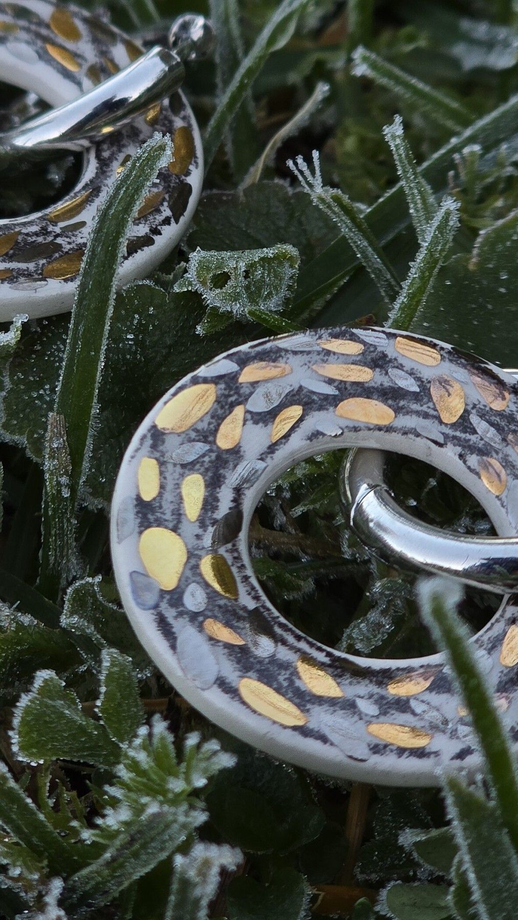 Auskari KAISME, violetā, zelta, sudraba krāsā — attēls 4