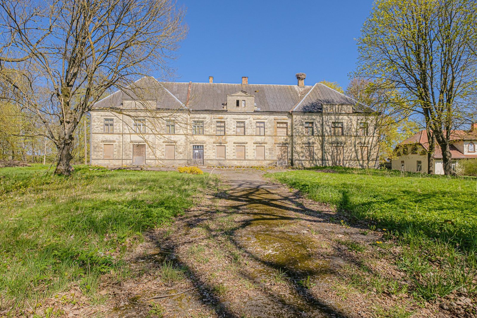 Privātmāja 1786 m², Ozolpils