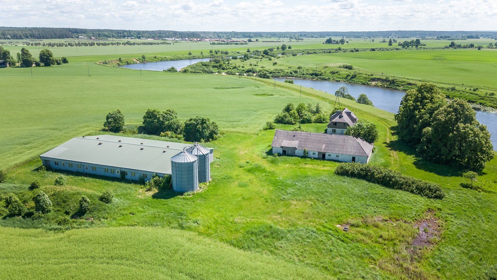 Privātmāja 800 m², Lazdas, Zlēku pagasts