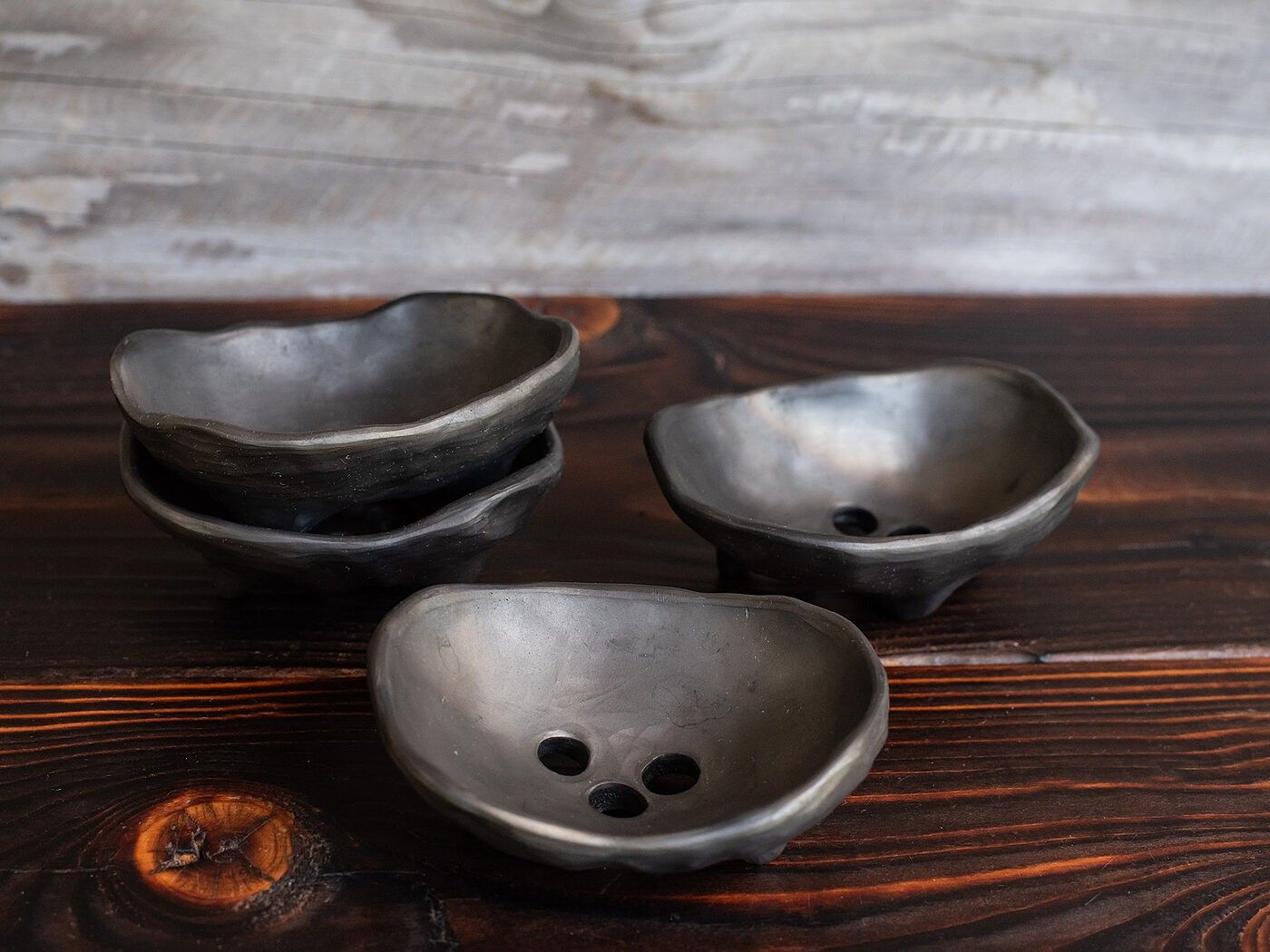 Ziepju trauks Clay & Wood Design, keramika, melnā krāsā — attēls 4