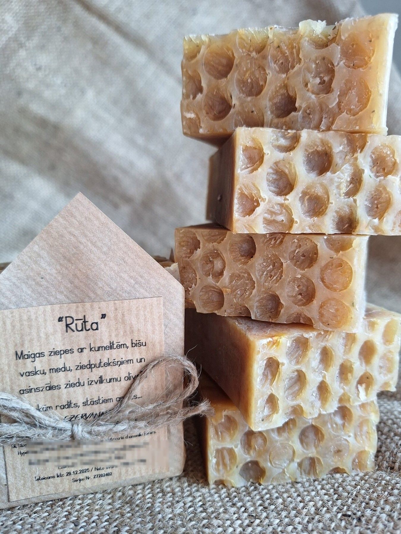 Cietās ziepes Ezervanna, 145 g