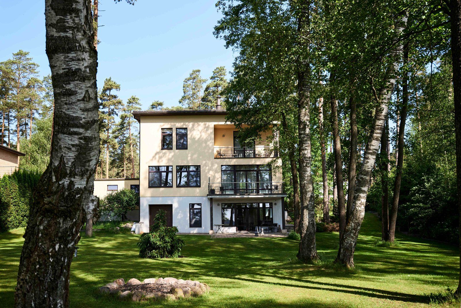 Privātmāja 358 m², Baltezera iela 63, Ādažu pagasts — attēls 3