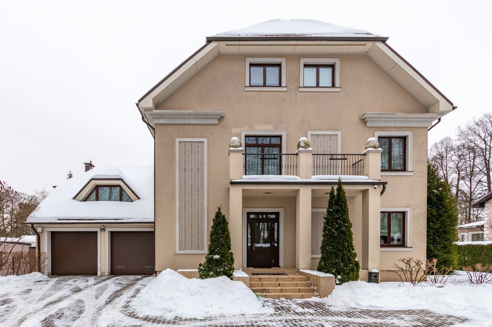 Privātmāja 505 m², Zolitūdes iela 52A — attēls 2