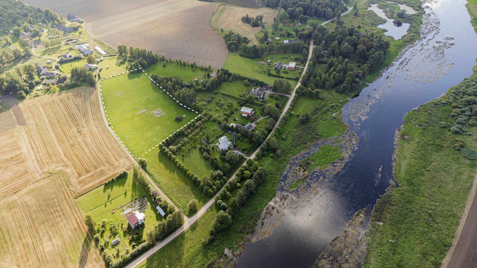 Zemes gabals 1,54 ha, Kalngales, Priedītes