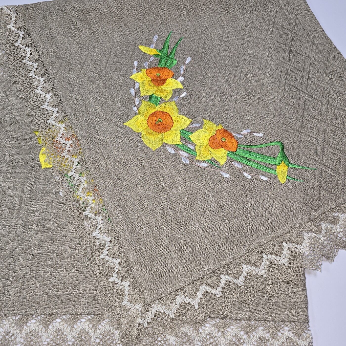 Galdauts Jolanya, garums 80 cm, lins, pelēkā, dzeltenā krāsā — attēls 2