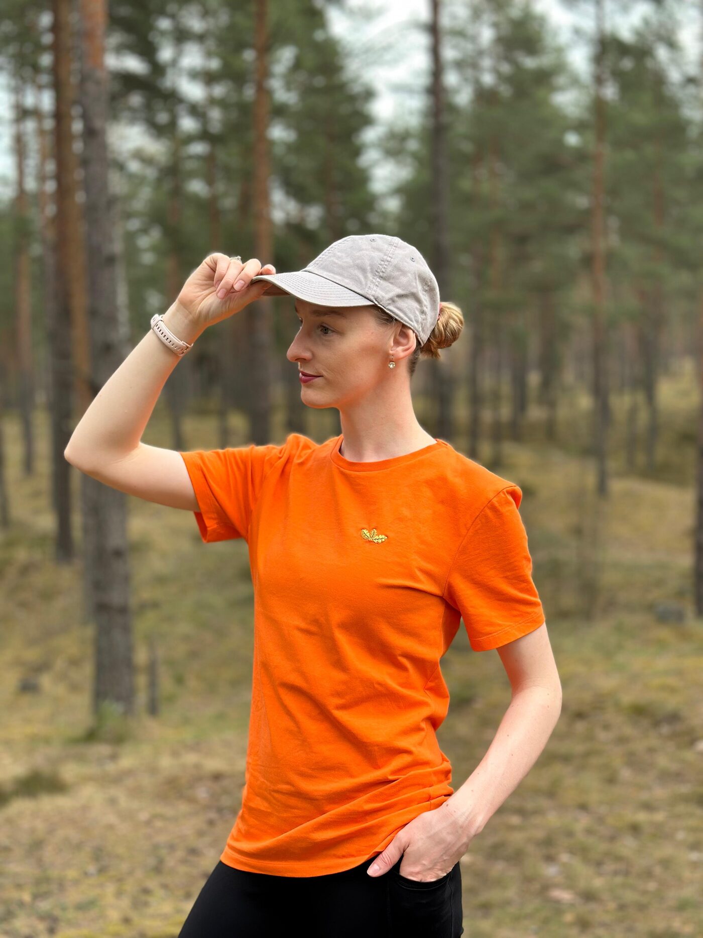 Pagarināts oranžs unisex t-krekls "Pīlādzis"