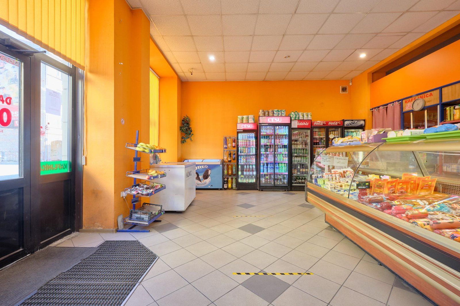 Tirdzniecības telpas 94 m², Brīvības iela 138, Grīziņkalns — attēls 2