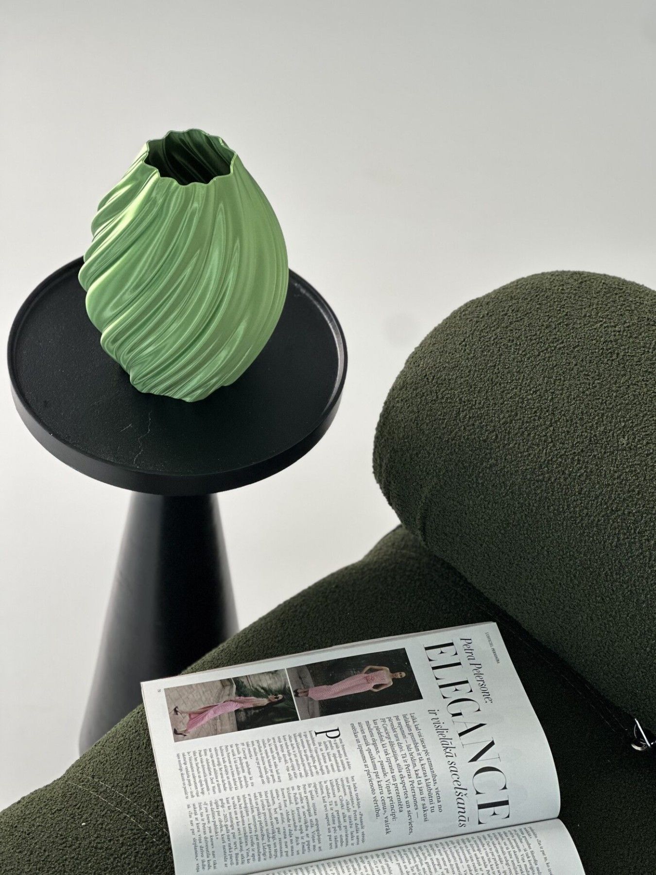 Vāze Eizenthal, augstums 21 cm, zaļā krāsā — attēls 2