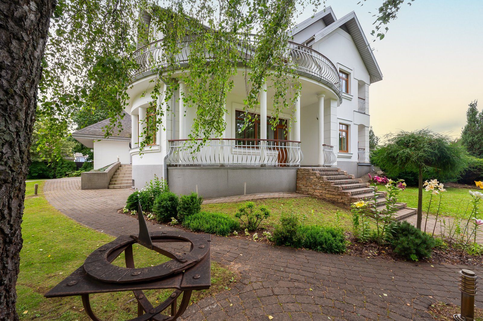 Privātmāja 728 m², Bramberģes iela 28, Bieriņi — attēls 3