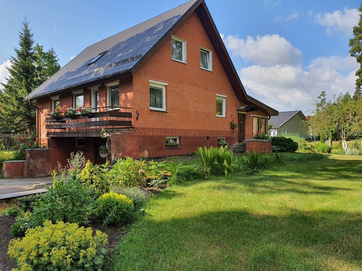 Privātmāja 239 m², Rīgas iela 50, Salaspils