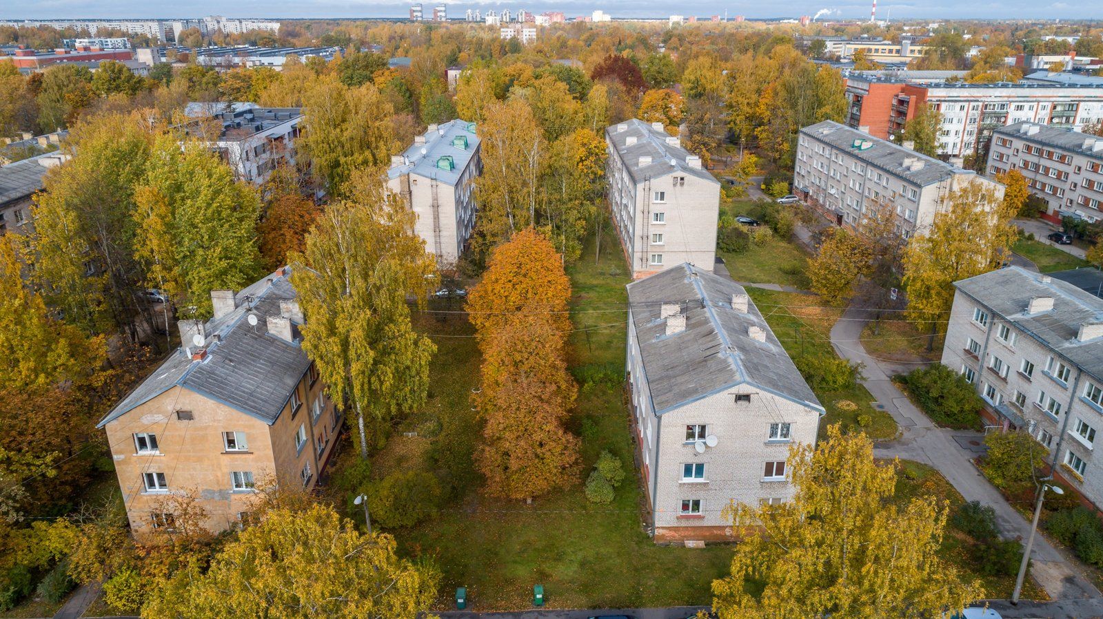 Zemes gabals 3288 m², Zalves iela 40, Rīga
