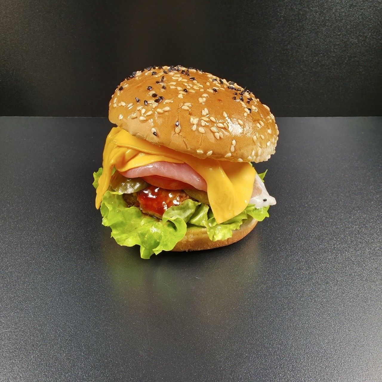 Uzkodas, mini burgeri ar cūkgaļu un bekonu, 10 cm