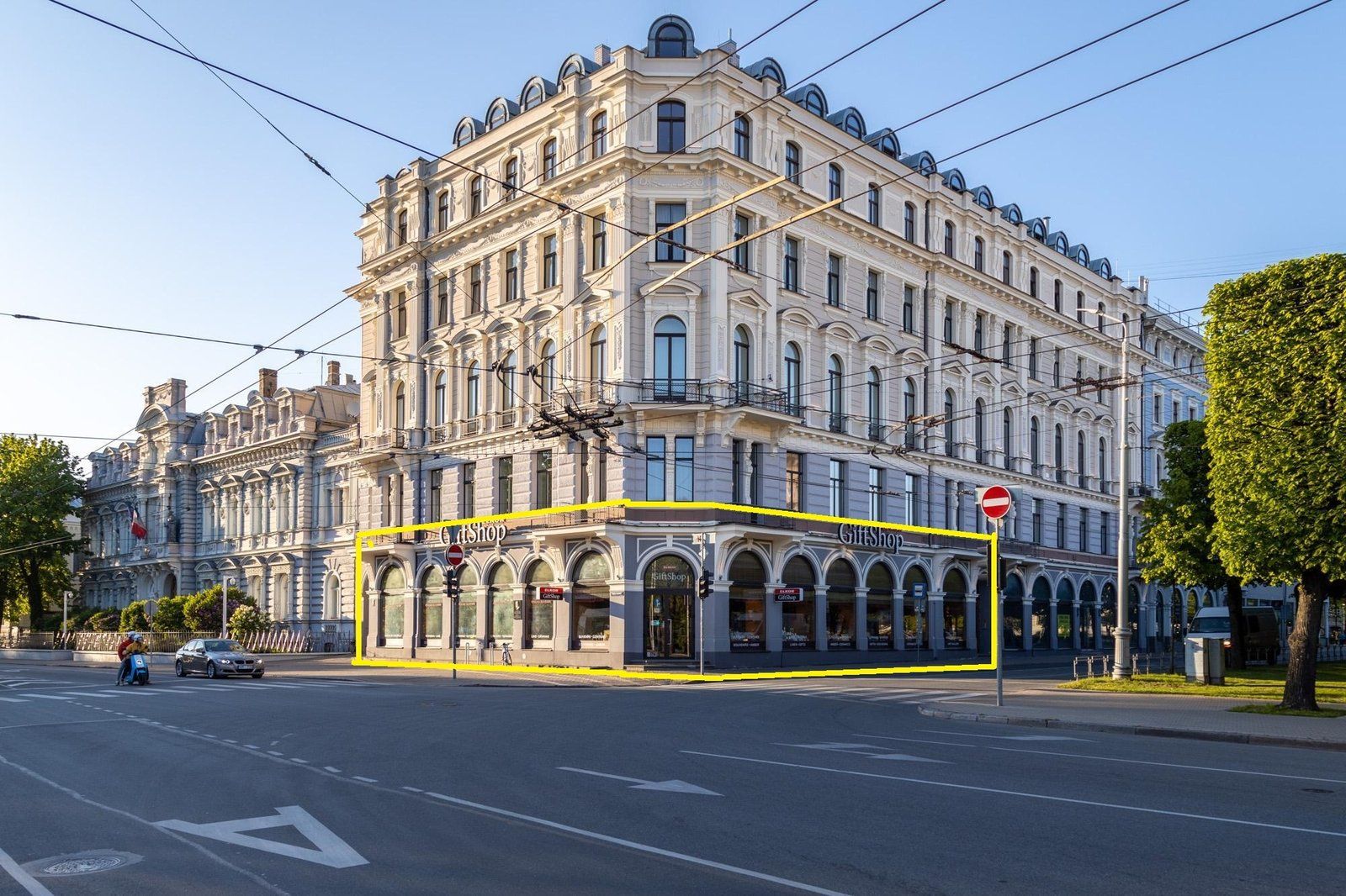 Tirdzniecības telpas 695 m², Brīvības bulvāris 19, Centrs
