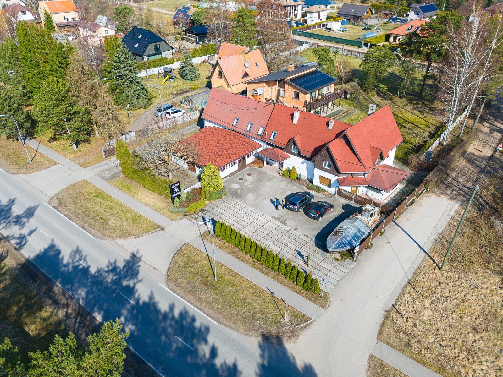 Viesnīca 790 m², Kuģukalna iela 1, Lapmežciema pagasts