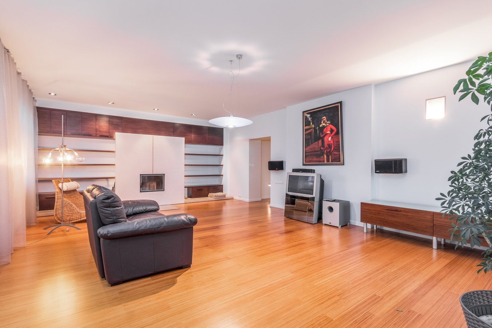 4 istabu dzīvoklis, Kalnciema iela 39B, Āgenskalns