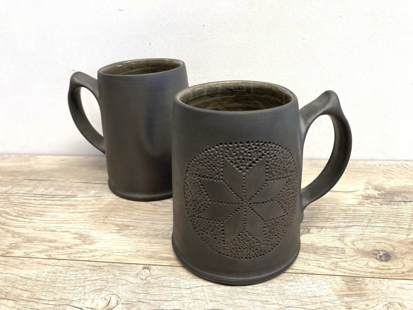 Krūze Cepļi, 500 ml, keramika, melnā krāsā — attēls 3