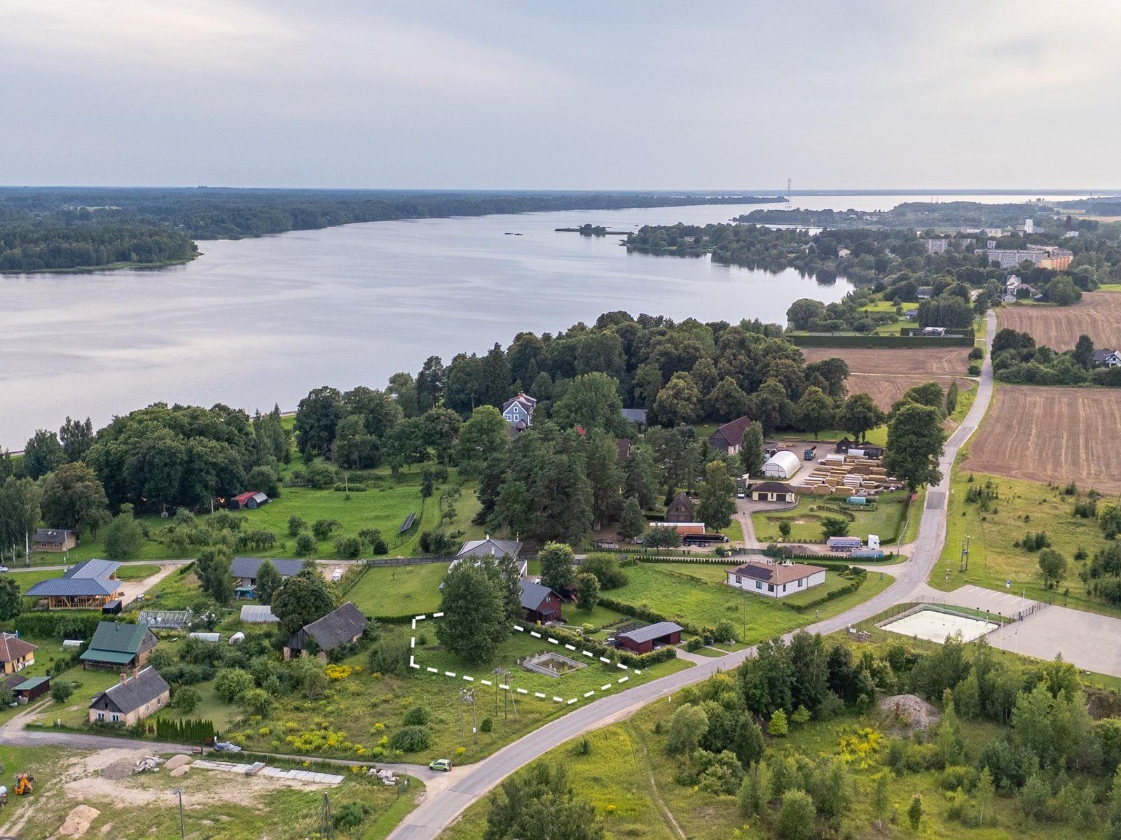 Zemes gabals 1322 m², Kalnakurzemnieki, Tīnūžu pagasts