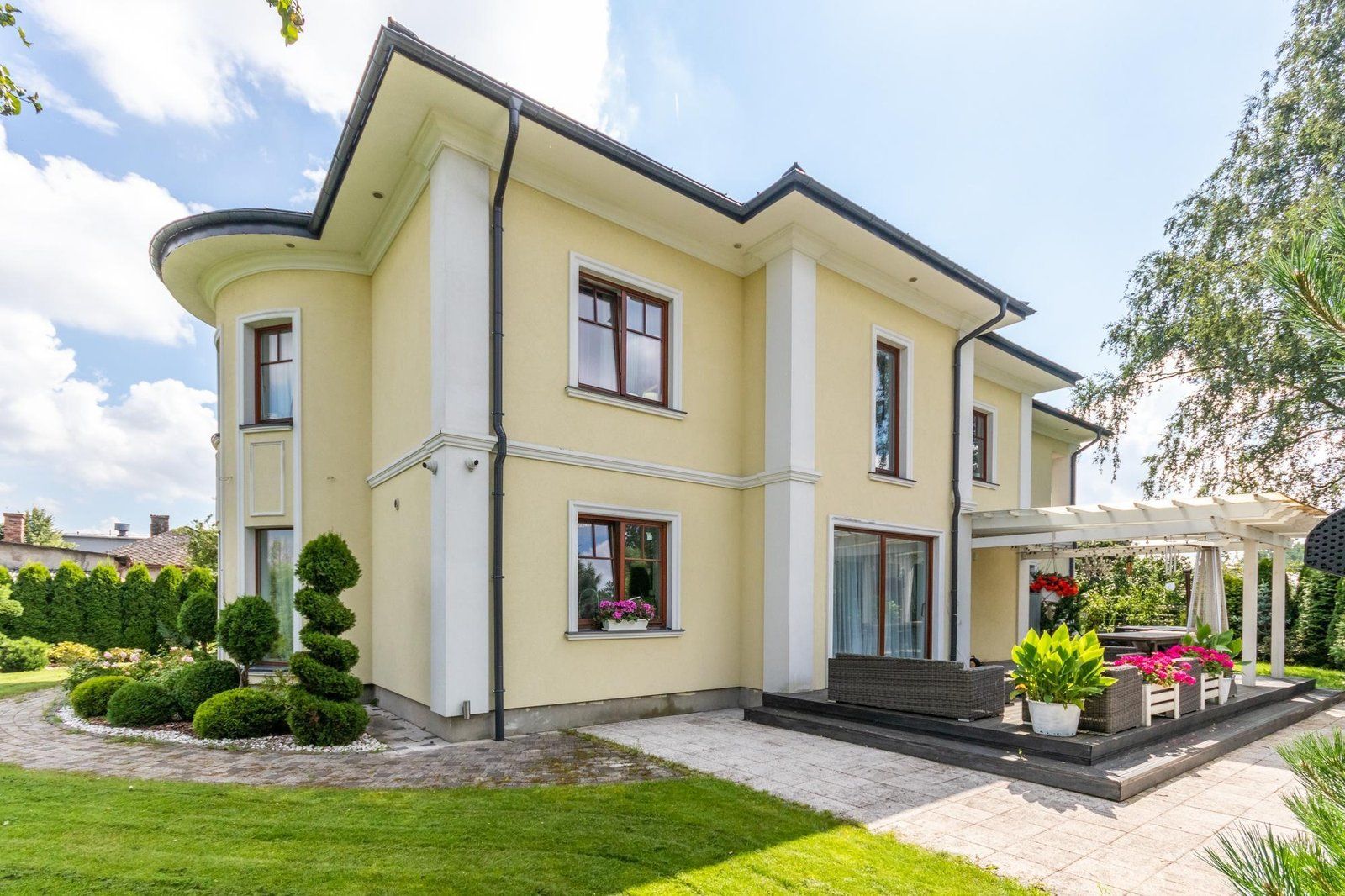 Privātmāja 430 m², Kaibalas iela 21, Dārzciems