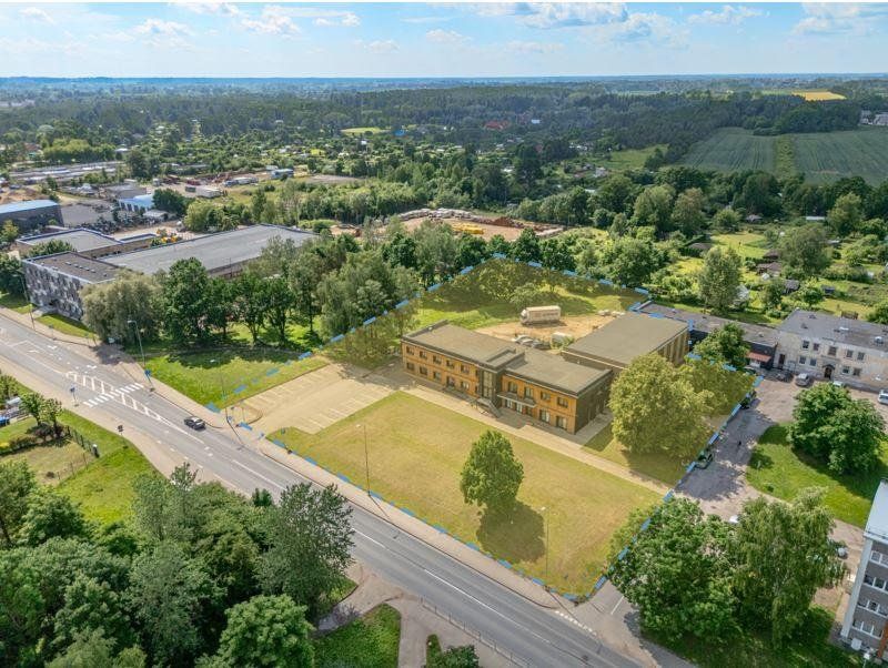 Namīpašums 1173 m², Dzirnavu iela 1, Saldus — attēls 2