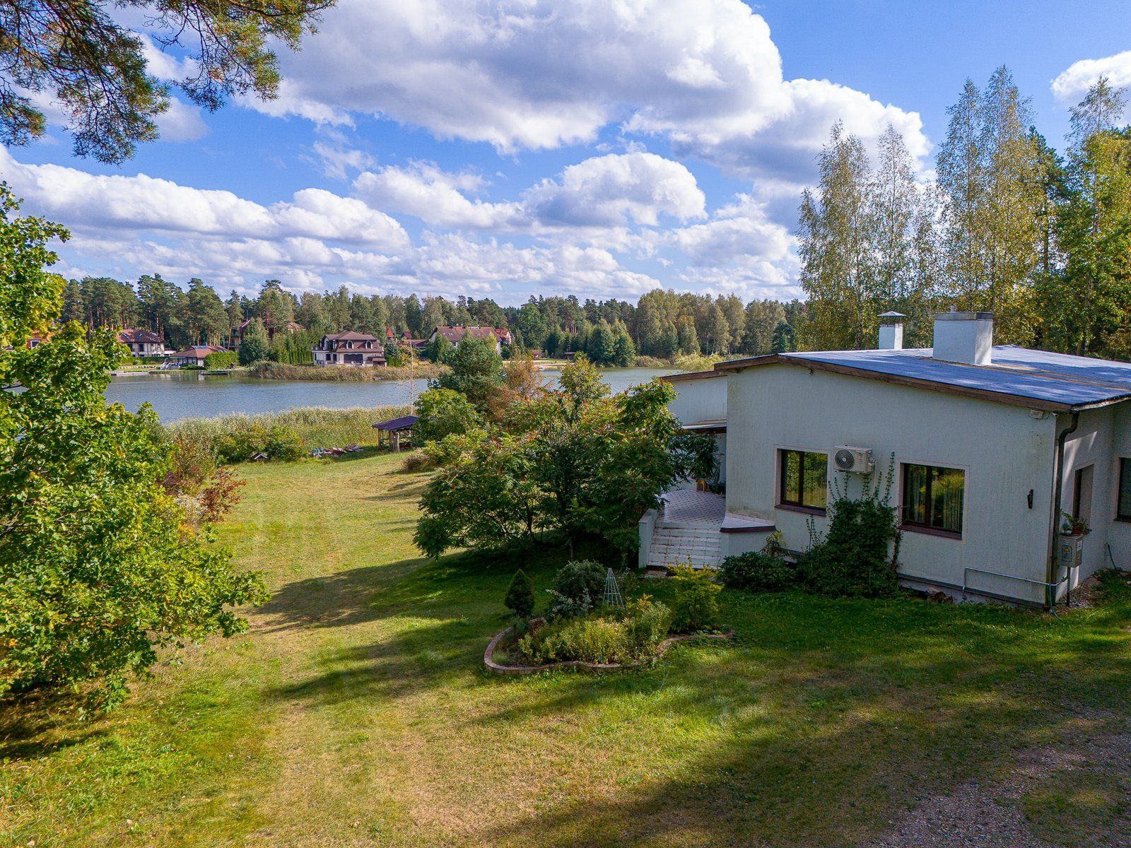 Privātmāja 280 m², Vecliepiņu iela 24, Garkalnes pagasts