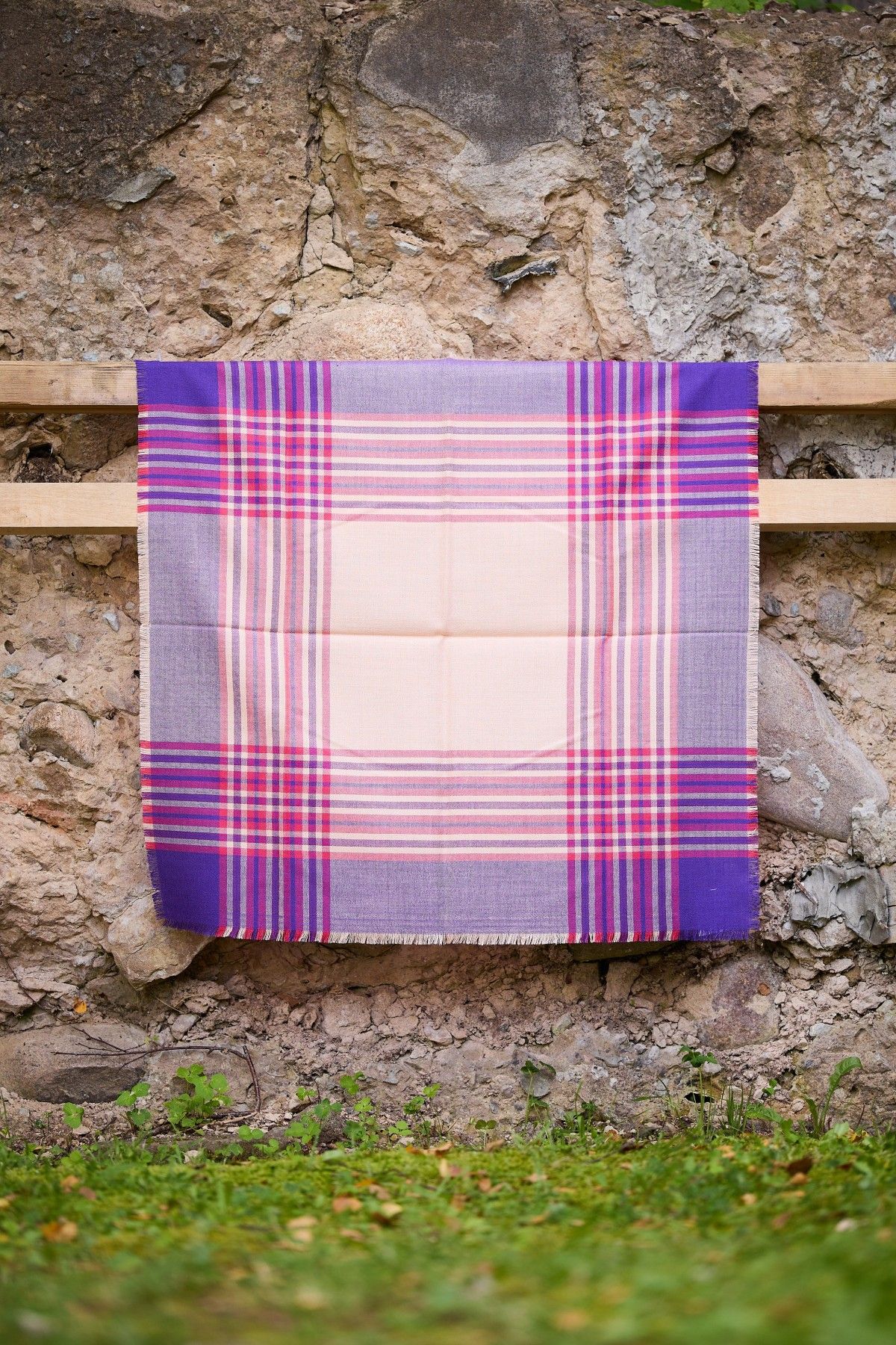 Lakats Limbažu Tīne, violetā krāsā — attēls 3