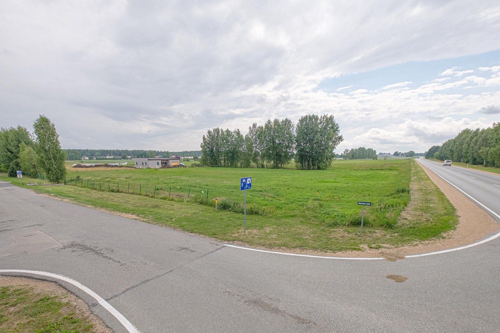 Zemes gabals 6470 m², Martas iela 27, Mārupe