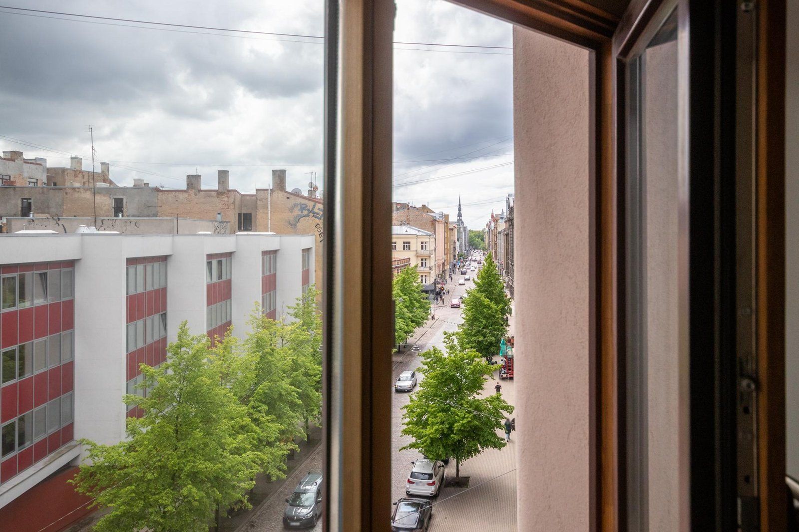 7 istabu dzīvoklis, Tērbatas iela 59/61, Centrs — attēls 2