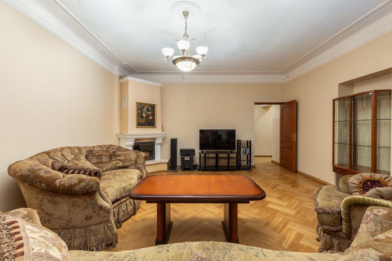 6 istabu dzīvoklis, Elizabetes iela 8, Centrs — attēls 3