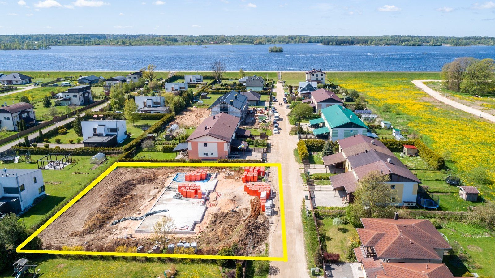 Zemes gabals 2100 m², Laivinieku iela 5, Ikšķile