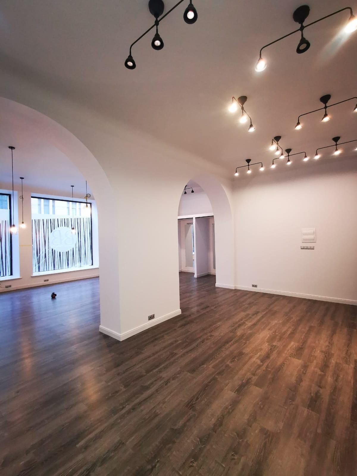 Tirdzniecības telpas 87 m², Brīvības iela 138, Grīziņkalns