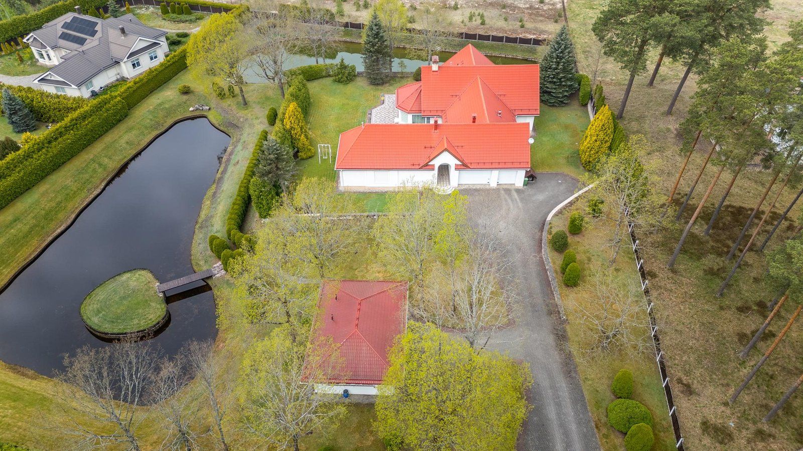 Privātmāja 655 m², Priedkalne