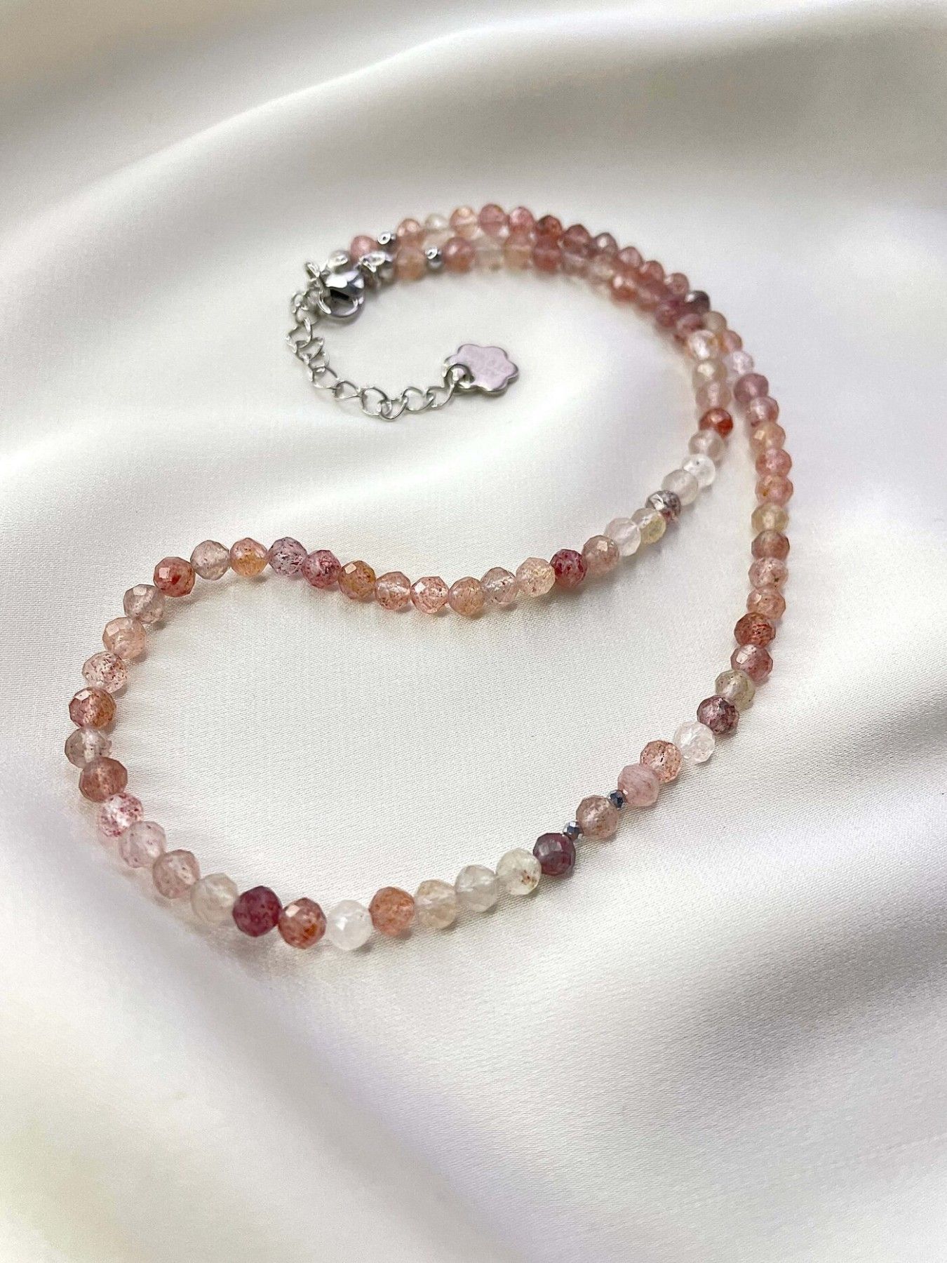 Kaklarota Astra Stones, ar pusdārgakmeni, rozā krāsā